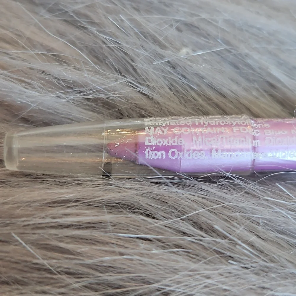 🆕️SEALED🆕️Shimmering Violet Stick #090